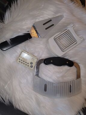 Bundle Of 4 Pampered Chef Items